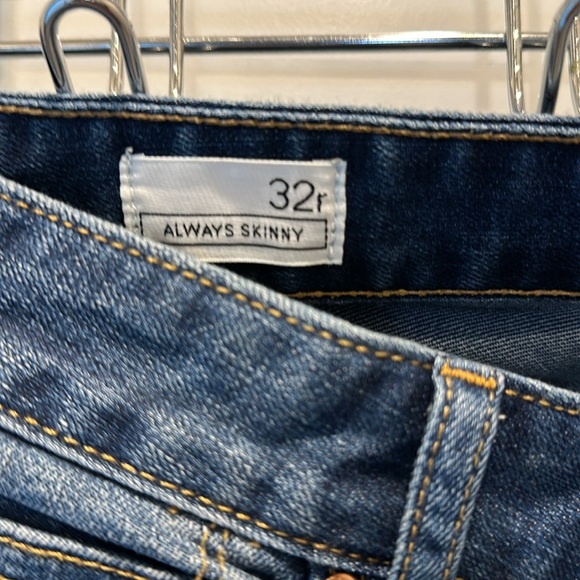 Gap Jeans - Picture 2 of 4